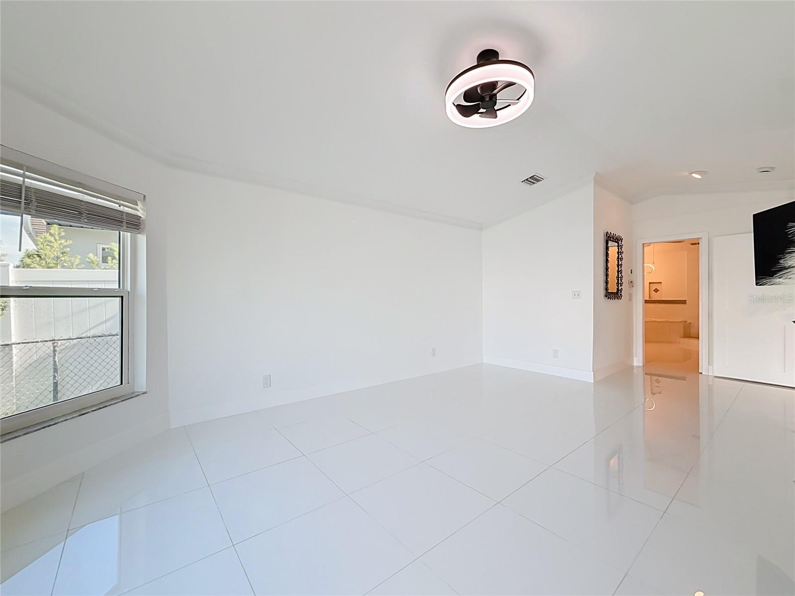 324 LEEWARD IS — photo 29