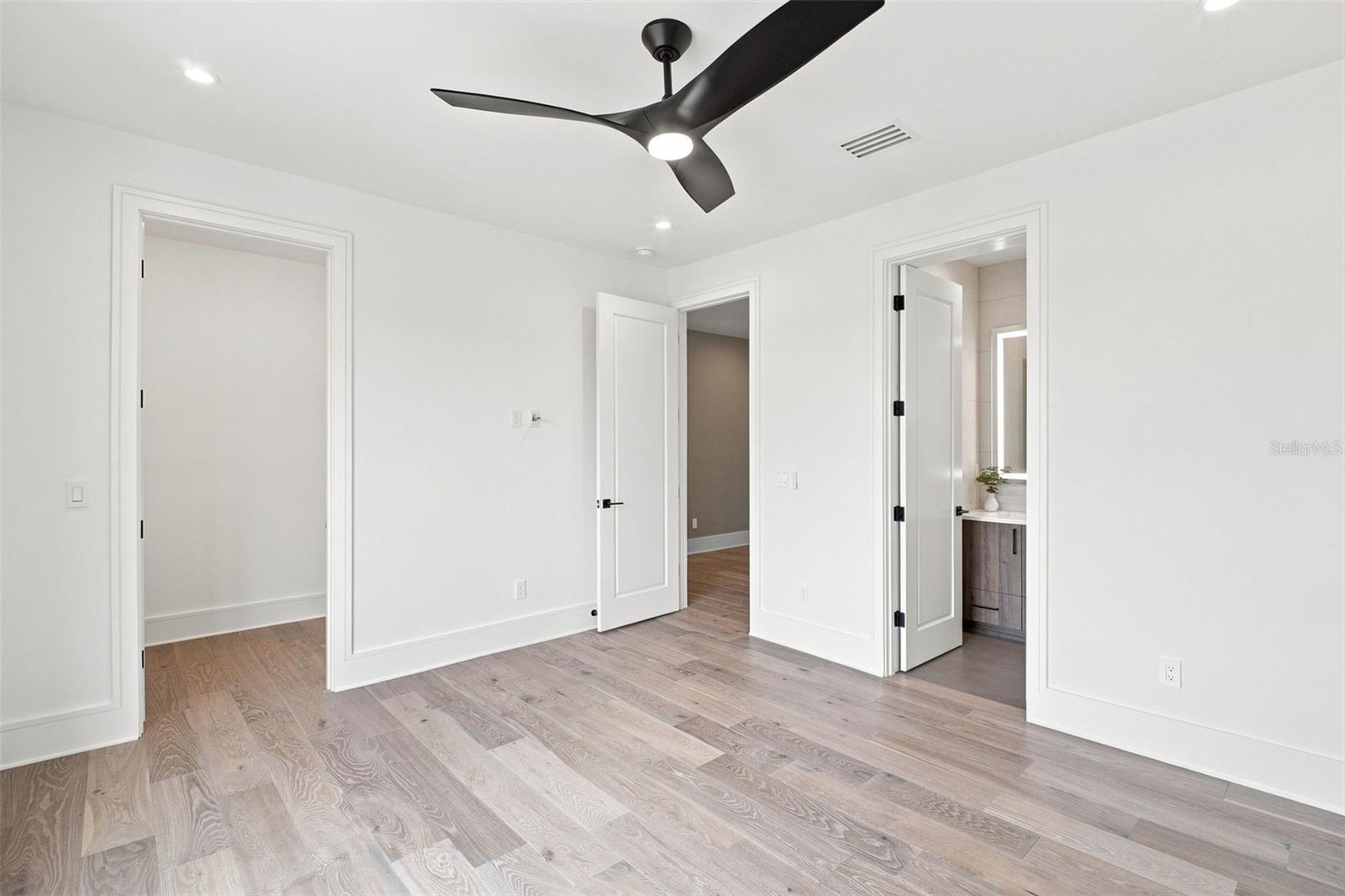 1076 SNELL ISLE BLVD NE — photo 31
