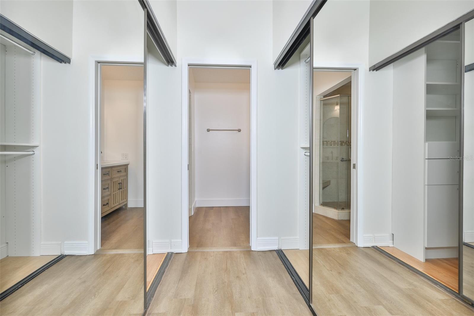 14651 VILLAGE GLEN CIR — photo 30