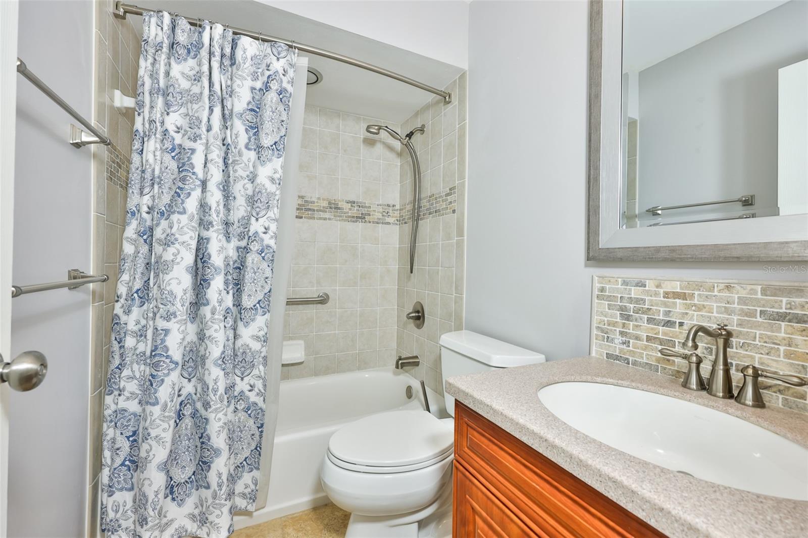 14651 VILLAGE GLEN CIR — photo 18