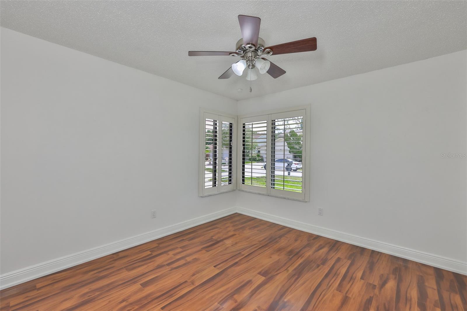 14651 VILLAGE GLEN CIR — photo 37