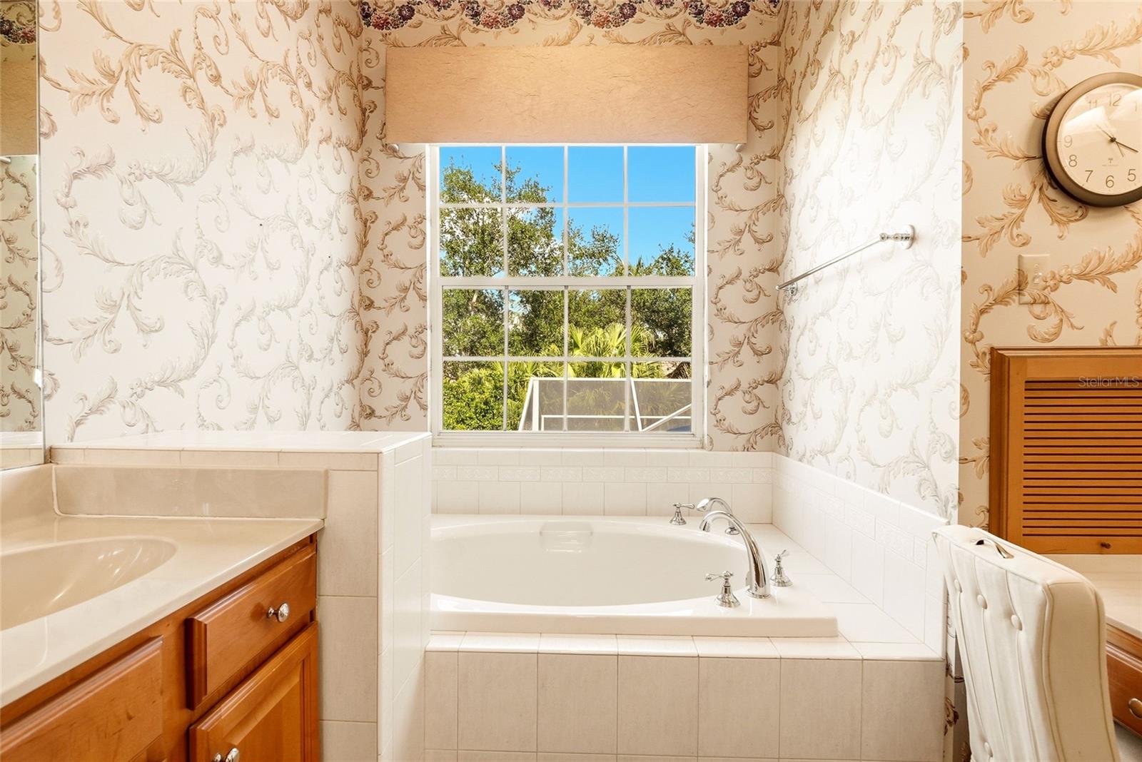 1246 DARLINGTON OAK CIR NE — photo 32