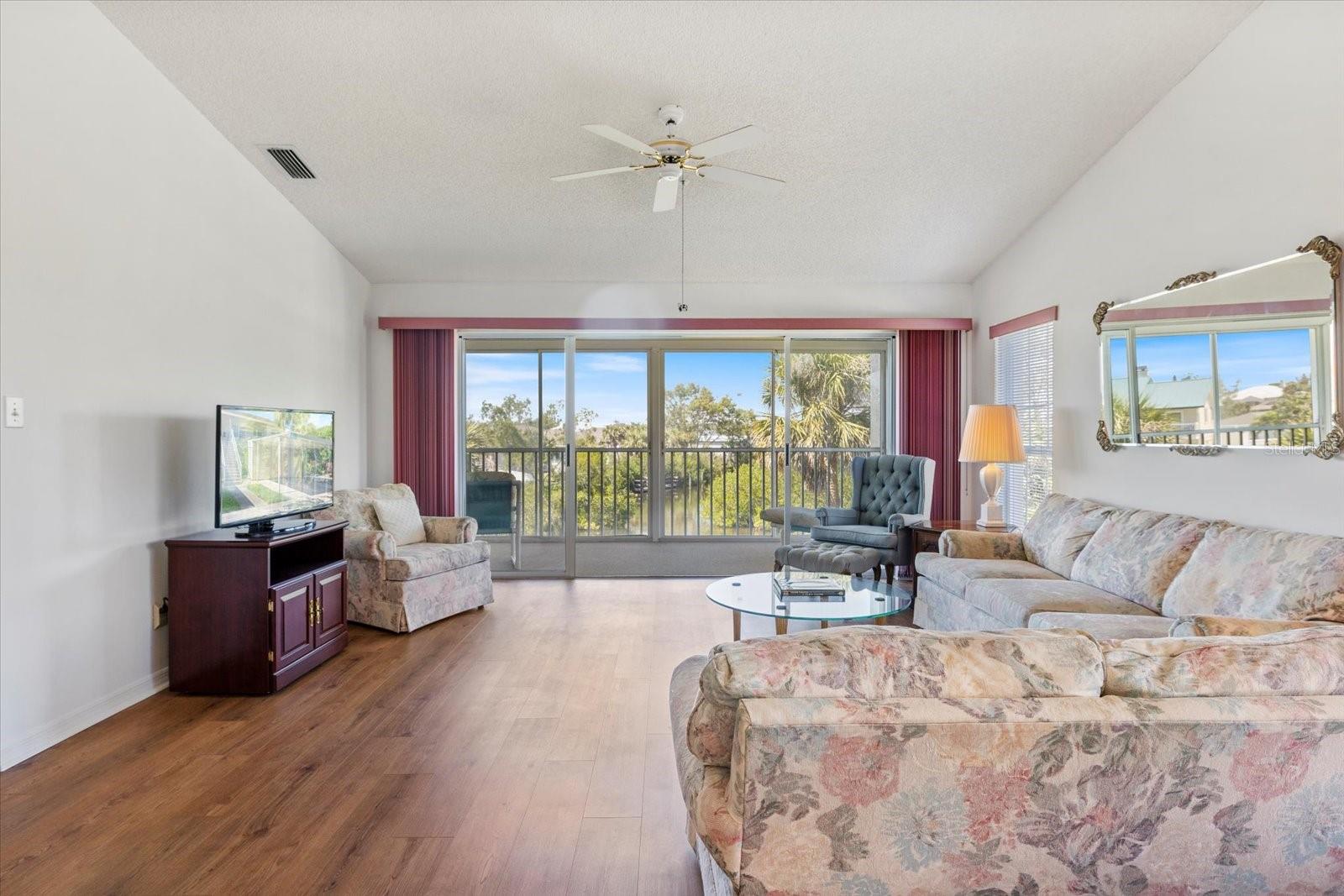 841 WATERSIDE DR #206 — photo 32