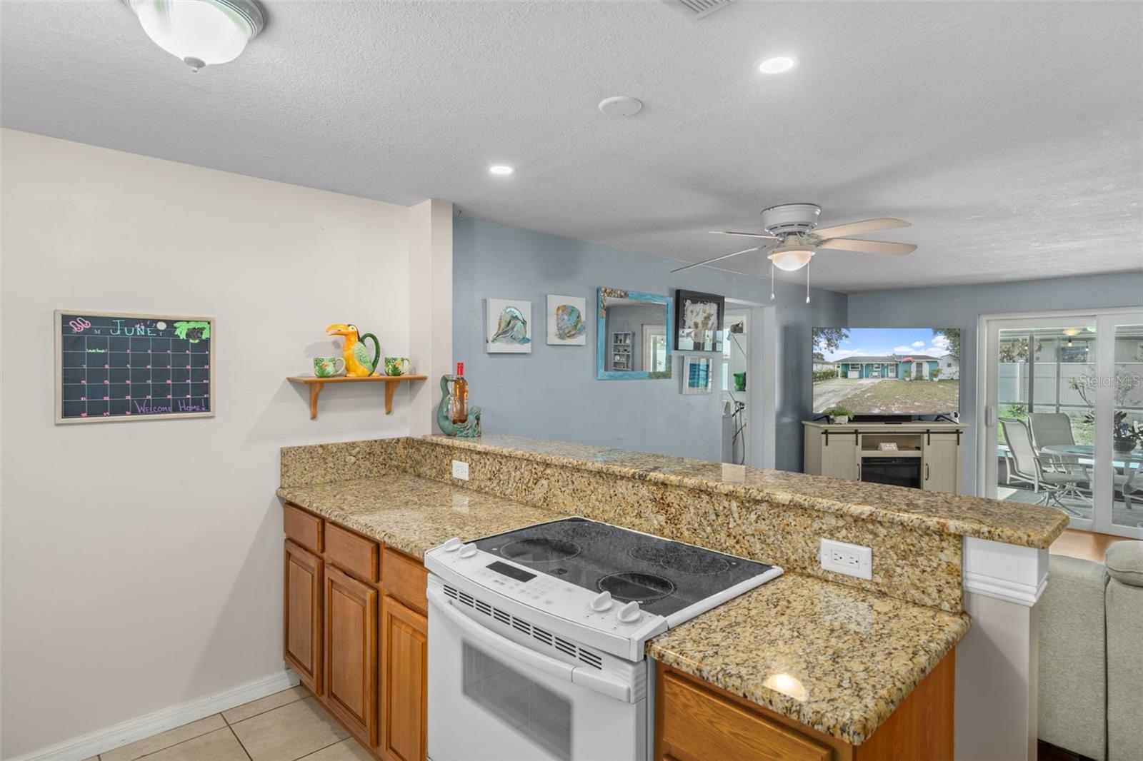 7906 WOODVINE CIR — photo 11