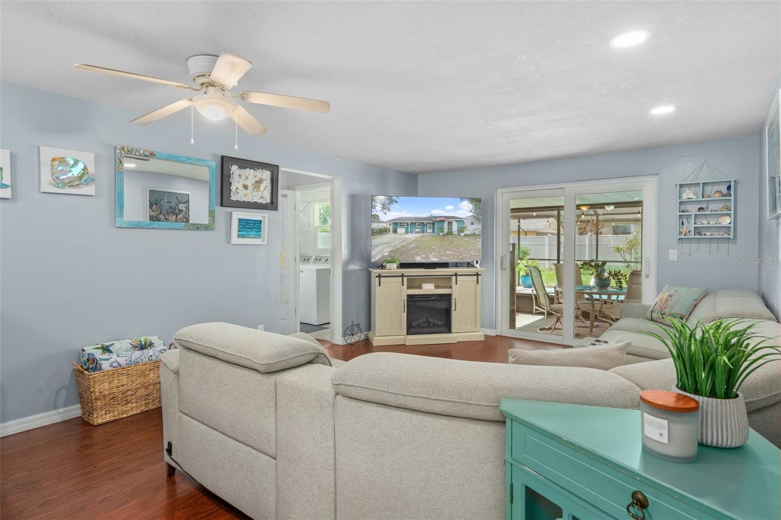 7906 WOODVINE CIR — photo 5