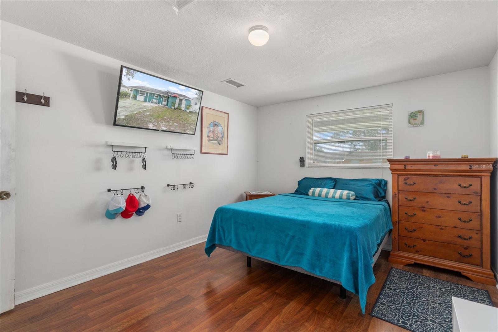 7906 WOODVINE CIR — photo 14