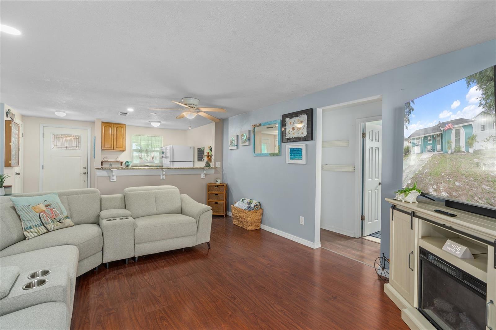 7906 WOODVINE CIR — photo 7
