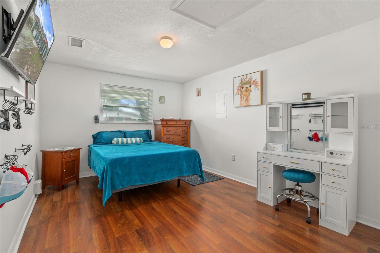 7906 WOODVINE CIR — photo 13