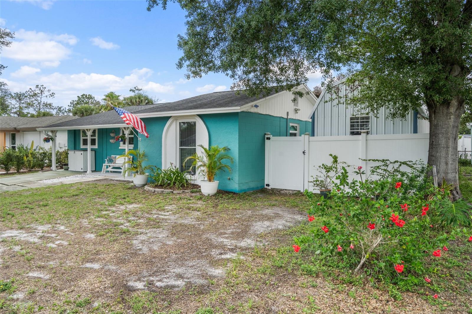 7906 WOODVINE CIR — photo 2