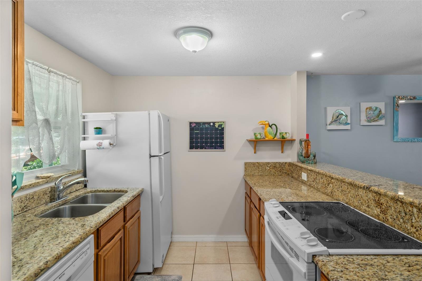 7906 WOODVINE CIR — photo 10