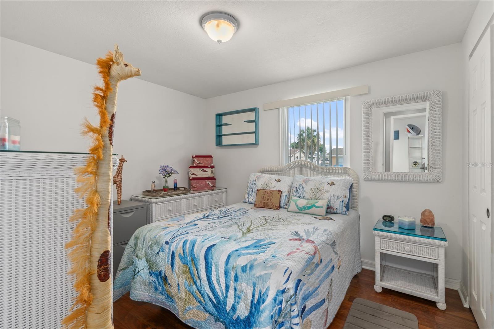 7906 WOODVINE CIR — photo 16