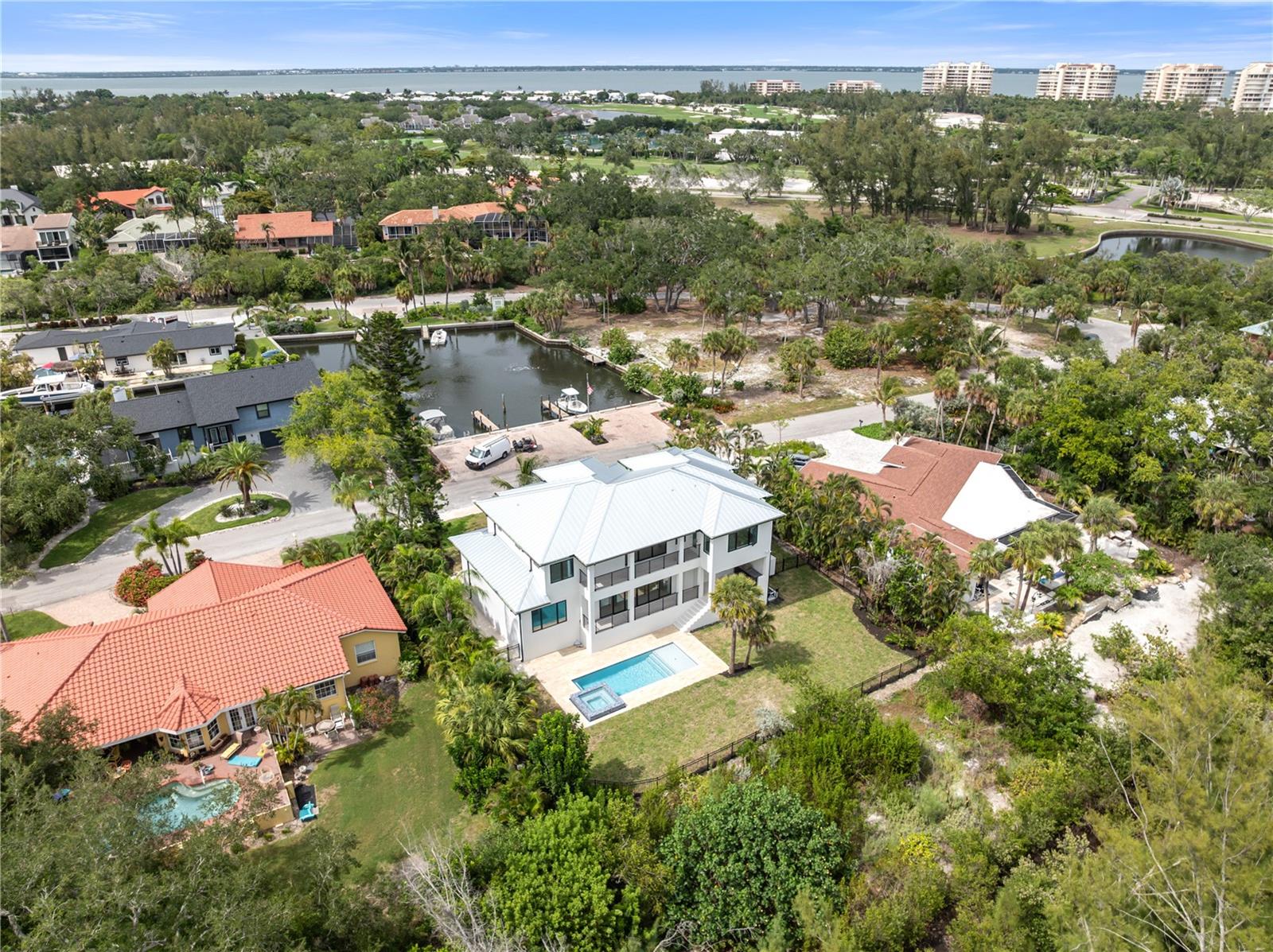 626 BUTTONWOOD DR — photo 25