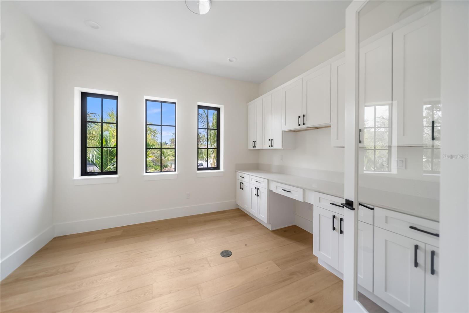 626 BUTTONWOOD DR — photo 33