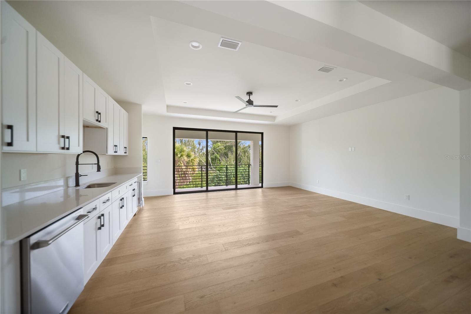 626 BUTTONWOOD DR — photo 44