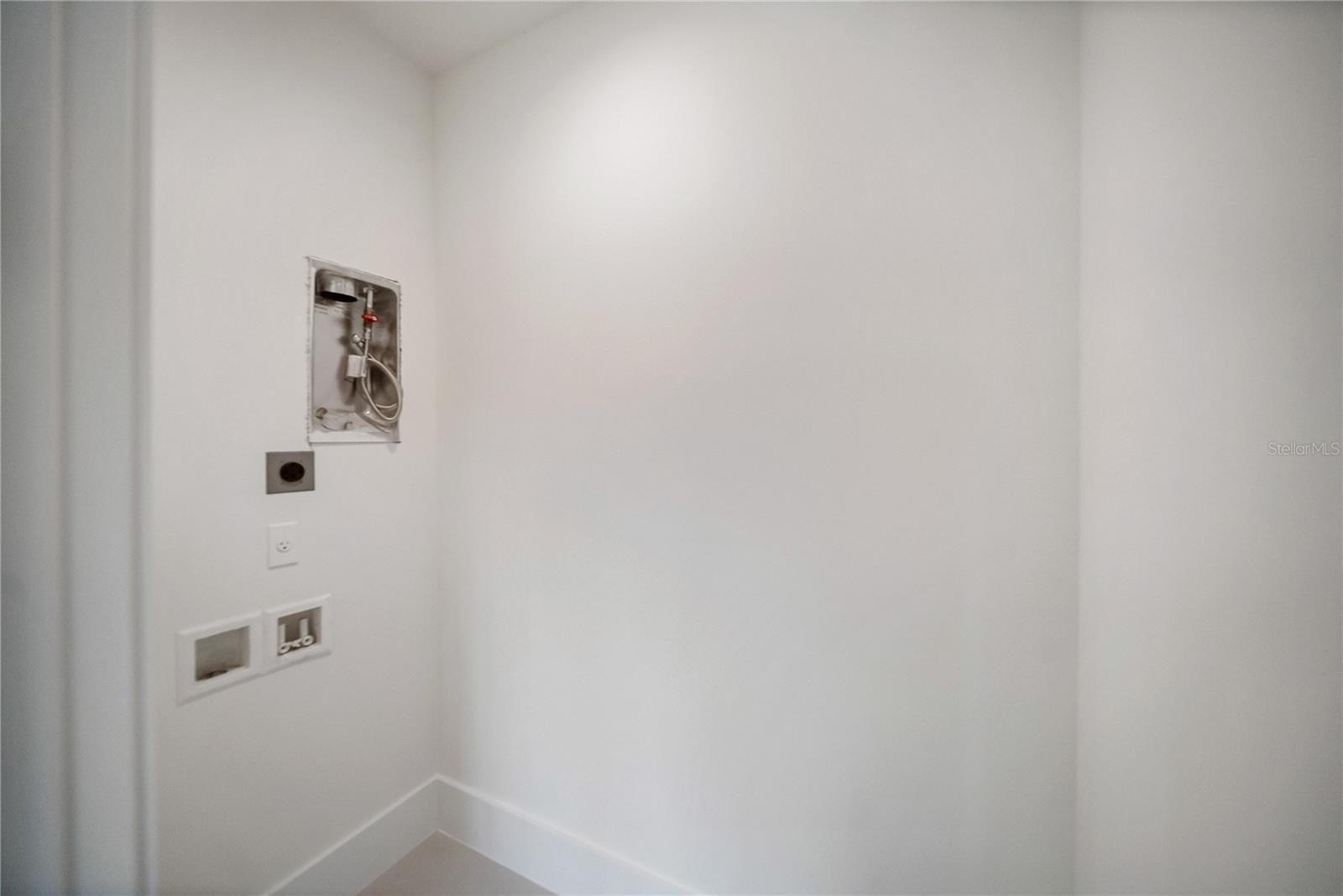 626 BUTTONWOOD DR — photo 55