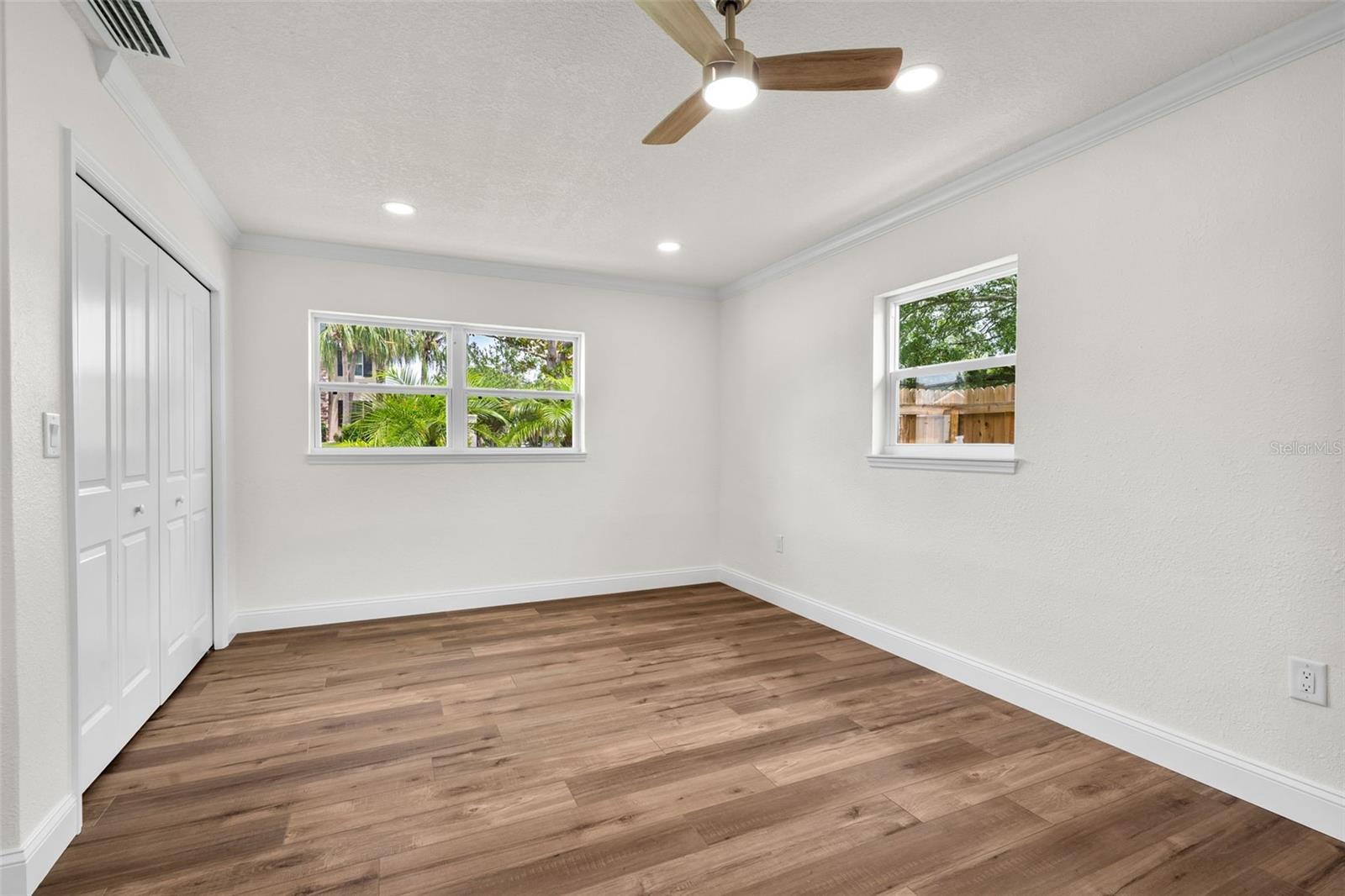 723 W BAYSHORE DR — photo 17
