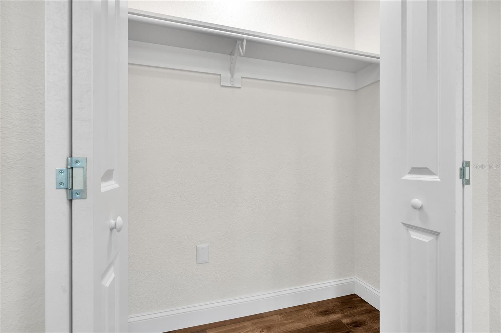 723 W BAYSHORE DR — photo 24