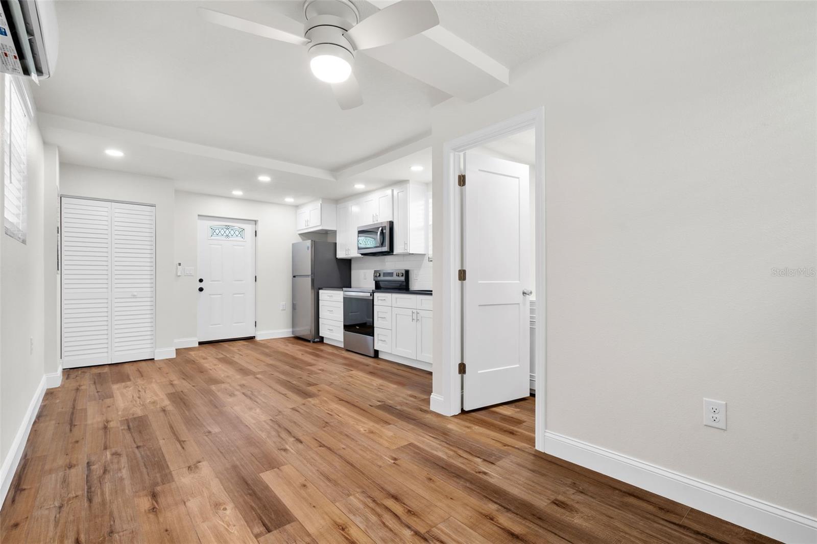723 W BAYSHORE DR — photo 45