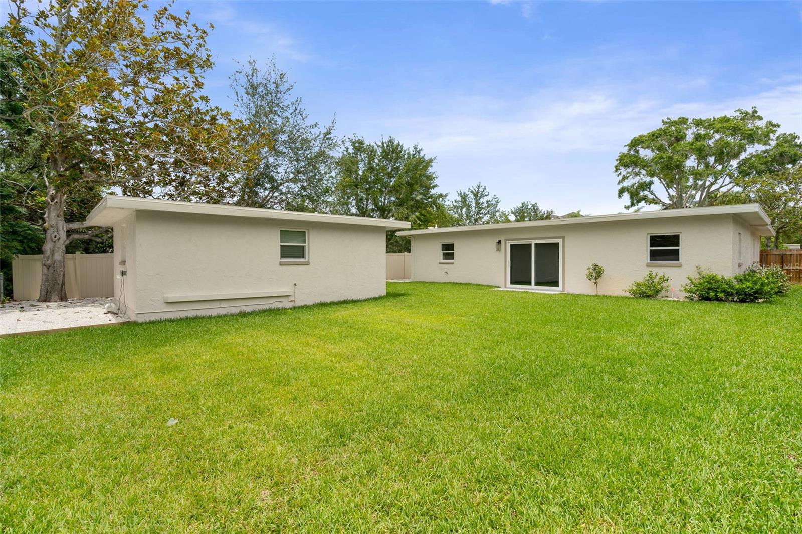 723 W BAYSHORE DR — photo 41