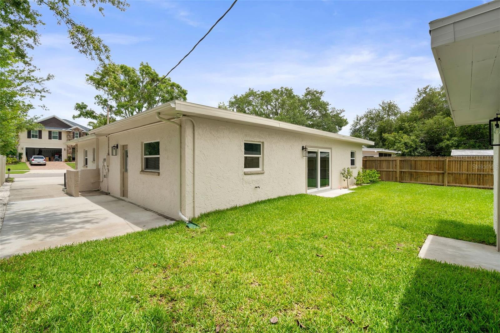 723 W BAYSHORE DR — photo 40