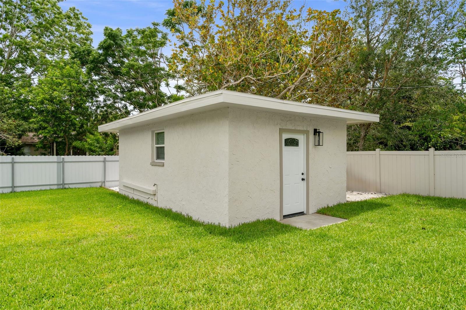 723 W BAYSHORE DR — photo 39