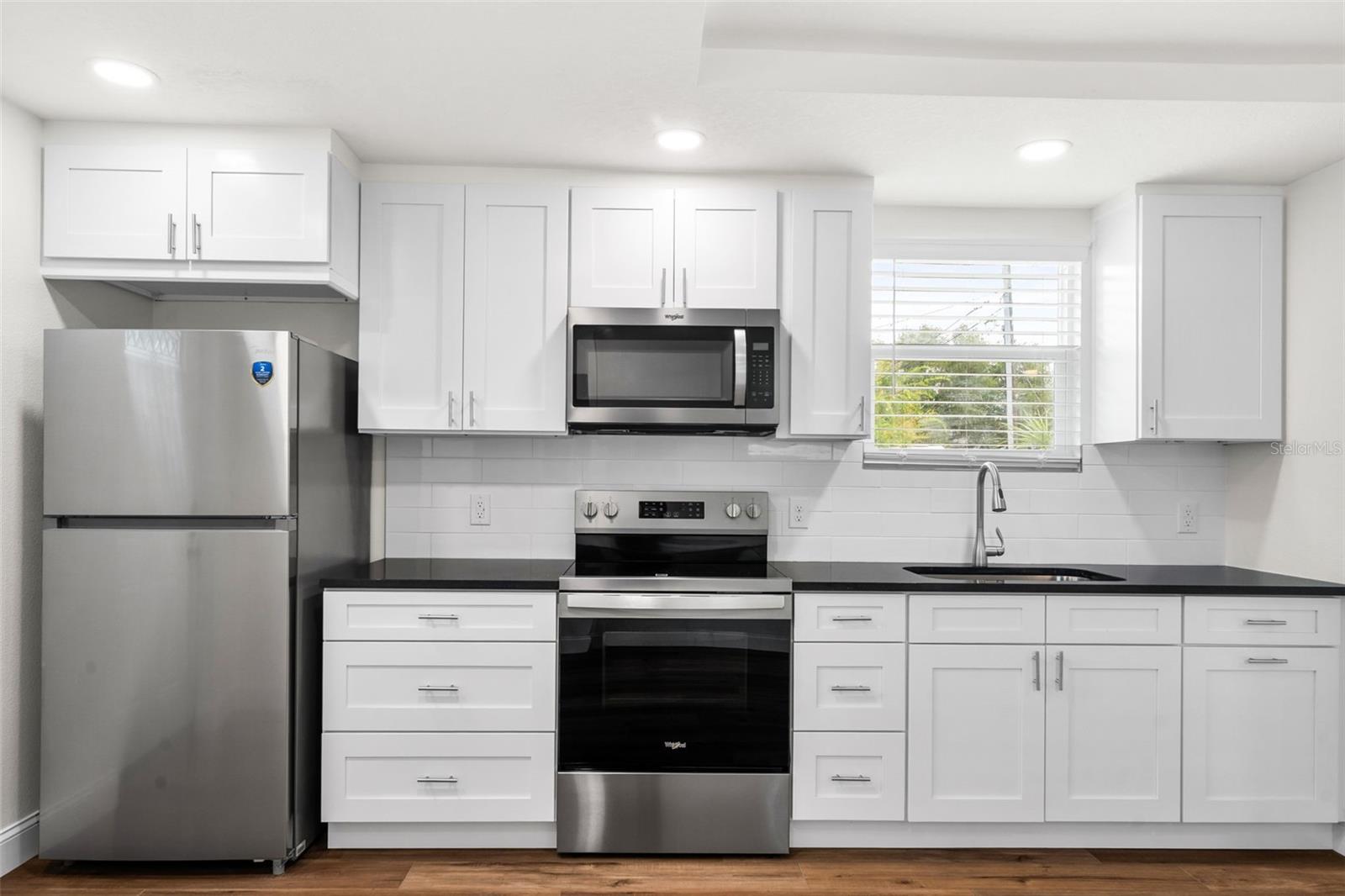 723 W BAYSHORE DR — photo 46
