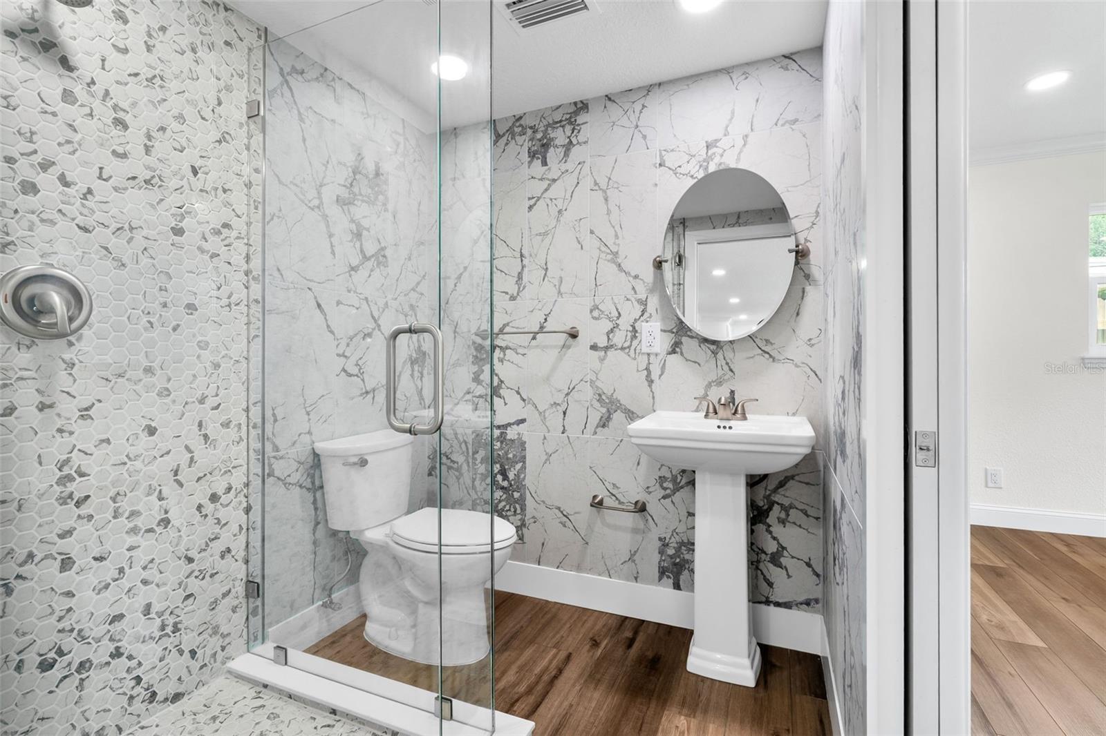 723 W BAYSHORE DR — photo 32