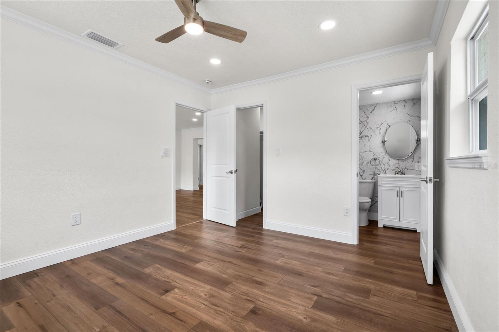 723 W BAYSHORE DR — photo 27