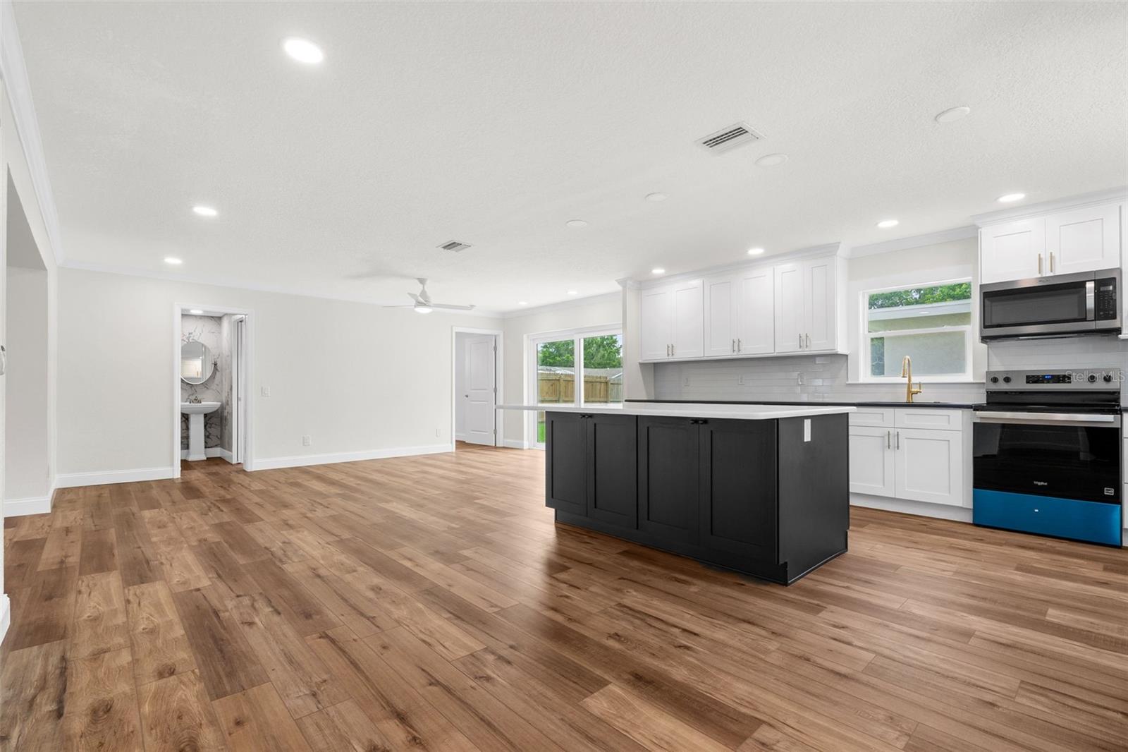 723 W BAYSHORE DR — photo 14