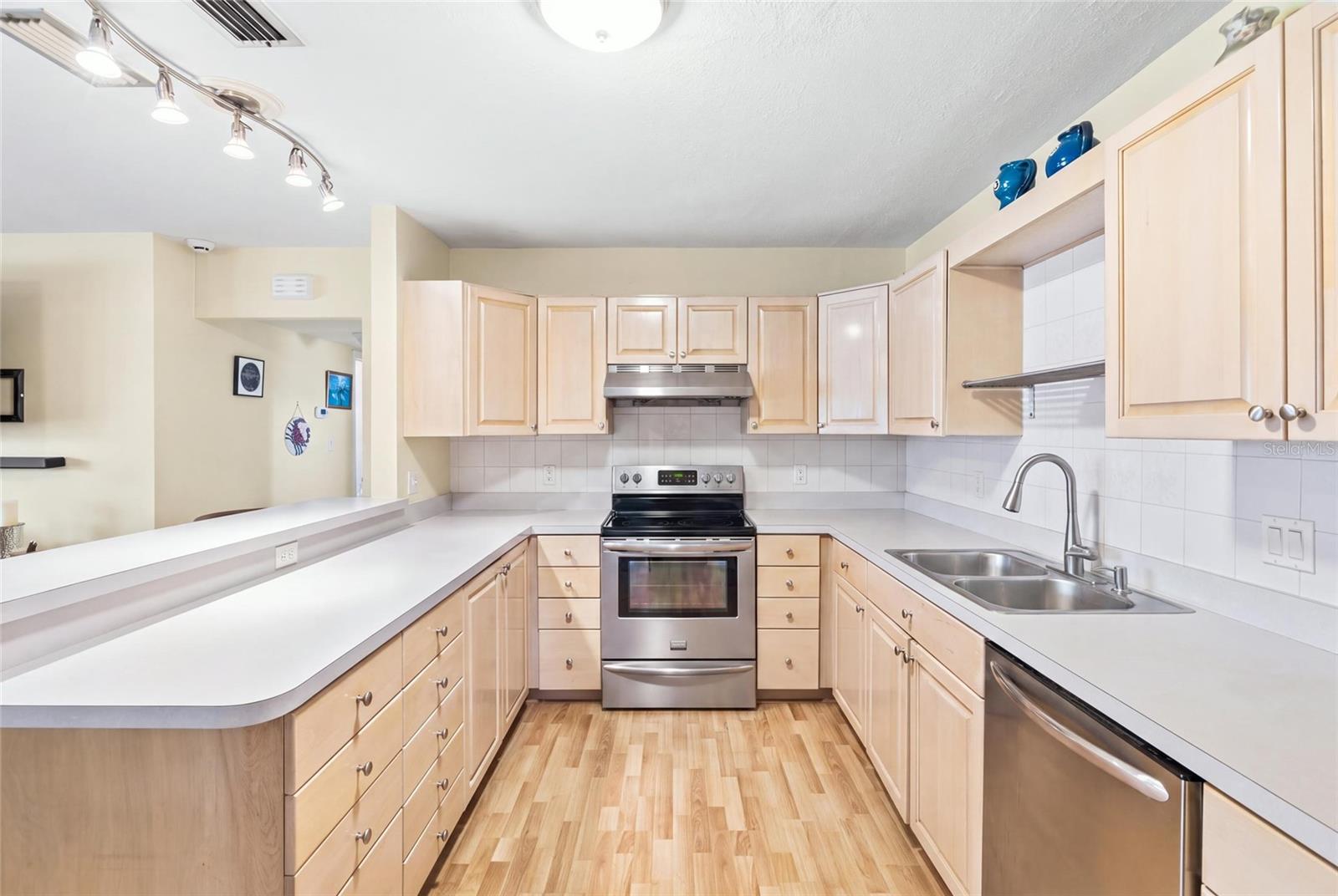 3603 W OKLAHOMA AVE — photo 7