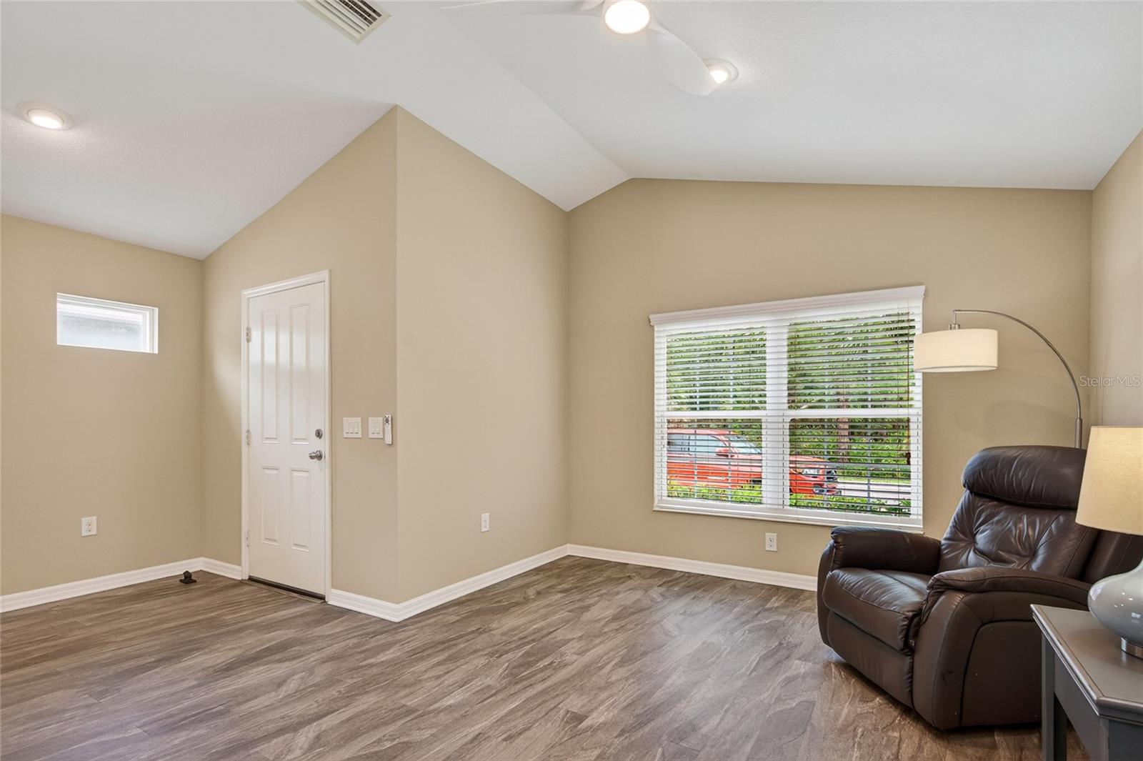 12666 SHIMMERING OAK CIR — photo 17