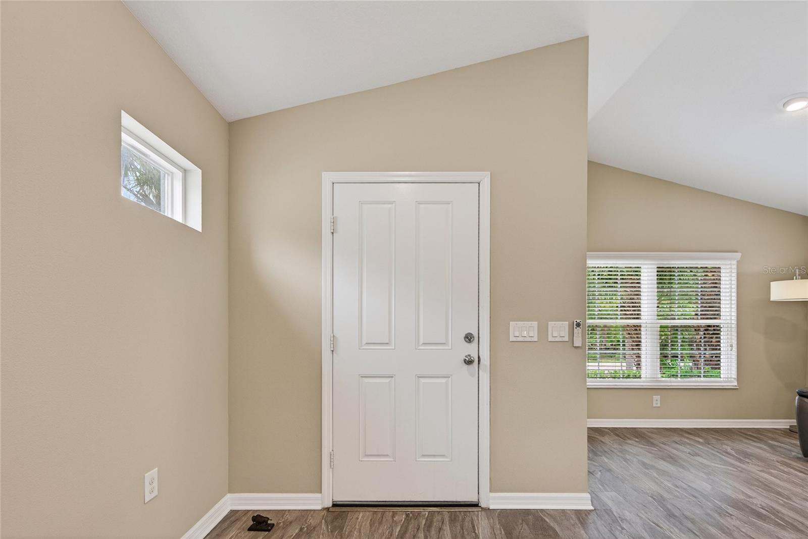 12666 SHIMMERING OAK CIR — photo 16
