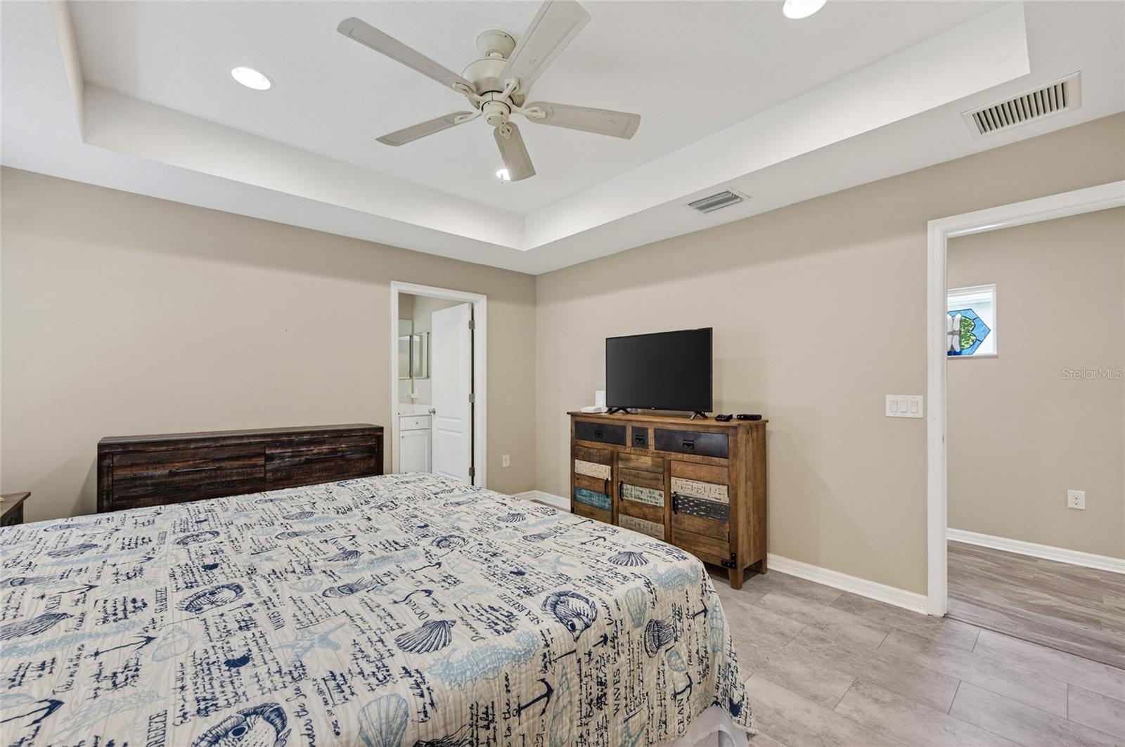 12666 SHIMMERING OAK CIR — photo 35