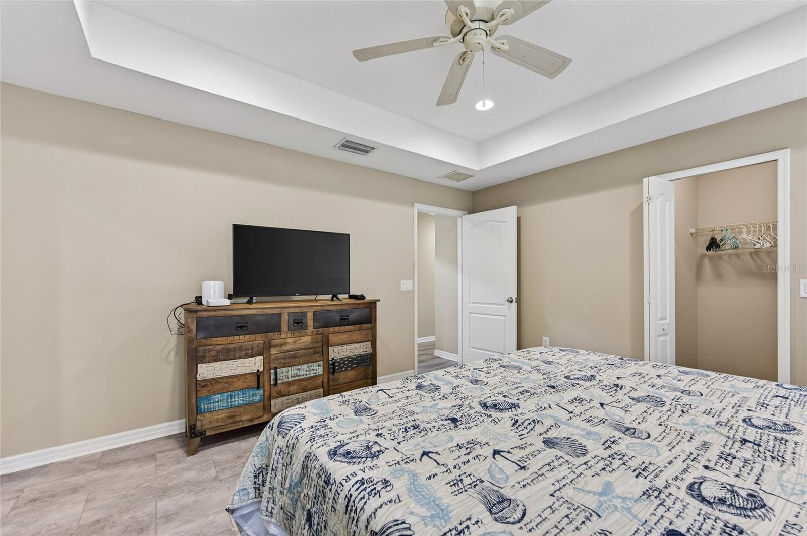 12666 SHIMMERING OAK CIR — photo 38