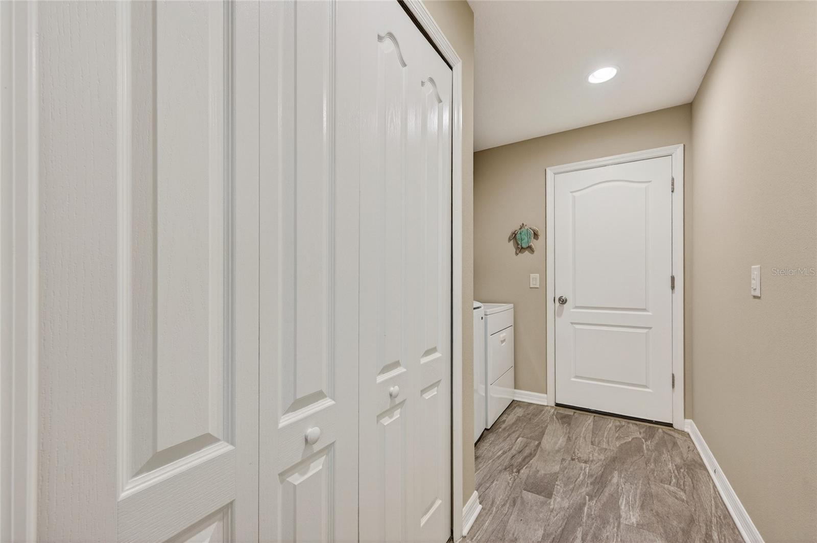 12666 SHIMMERING OAK CIR — photo 42