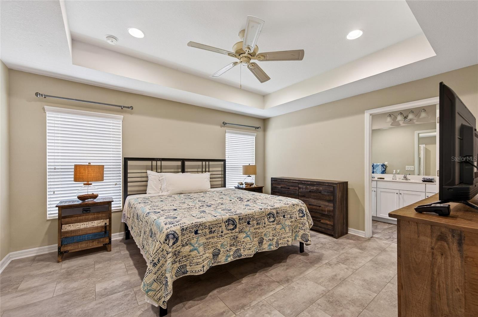 12666 SHIMMERING OAK CIR — photo 34