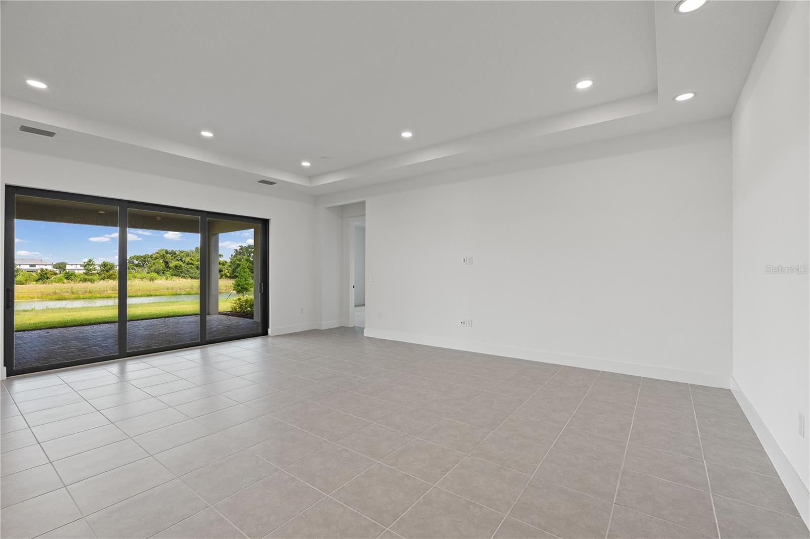 2629 WATERFRONT CIR — photo 32