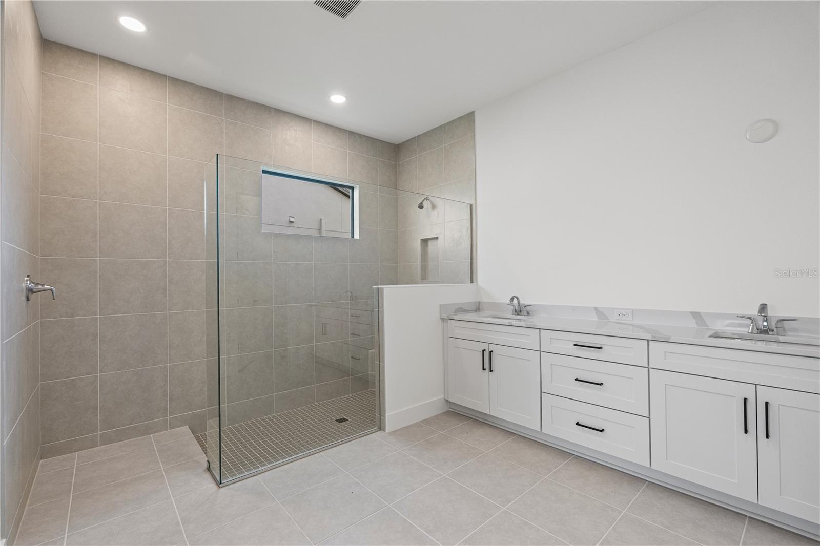 2629 WATERFRONT CIR — photo 37