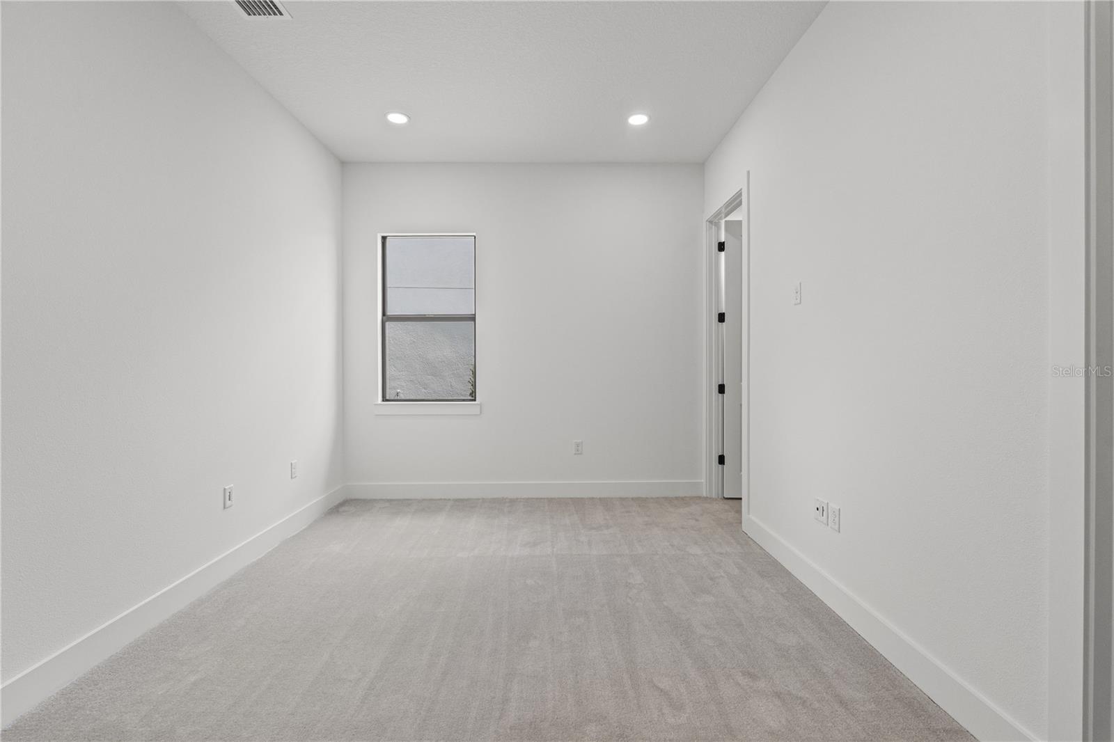 2629 WATERFRONT CIR — photo 17