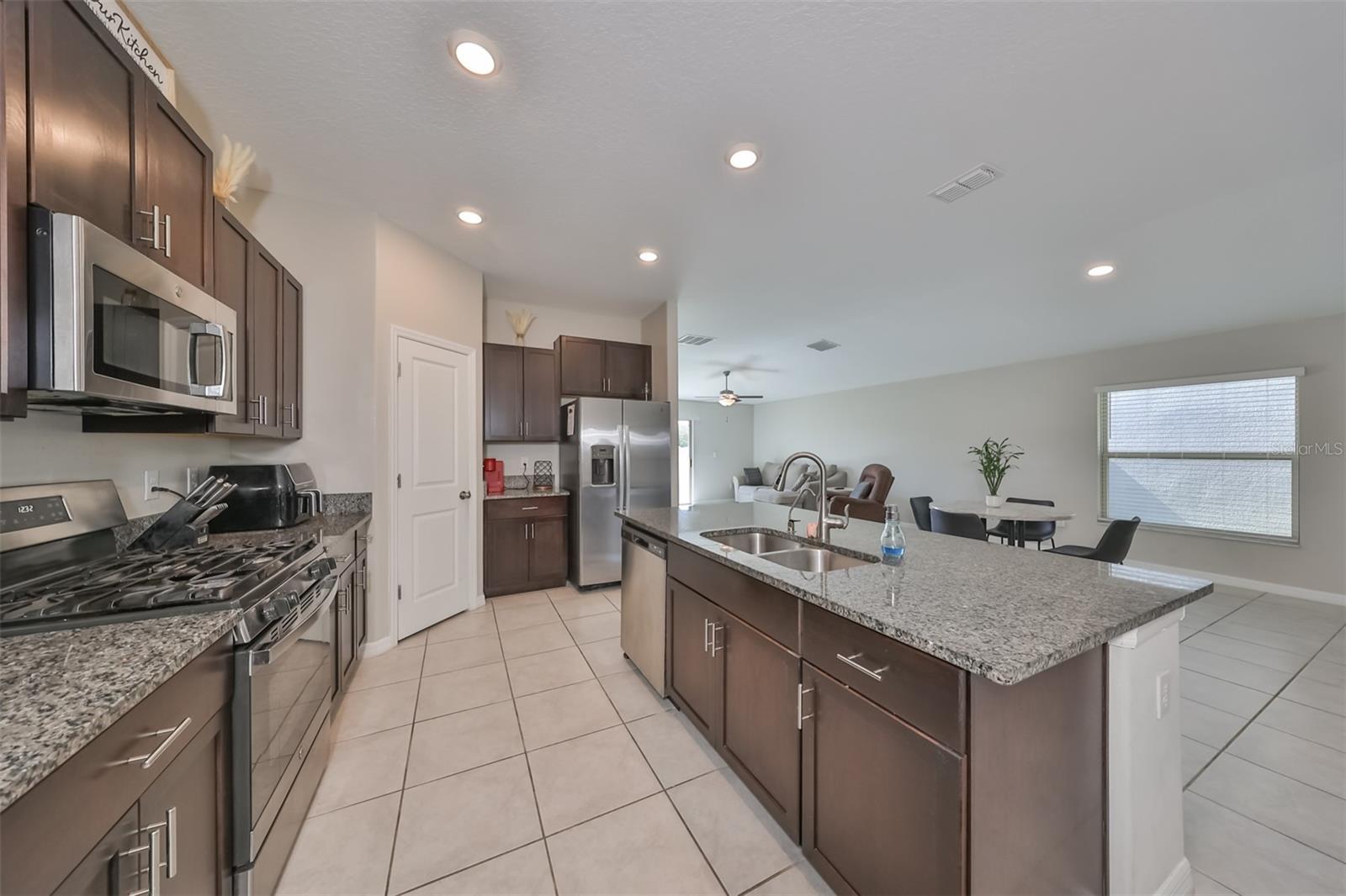 9316 CHANNING HILL DR — photo 9