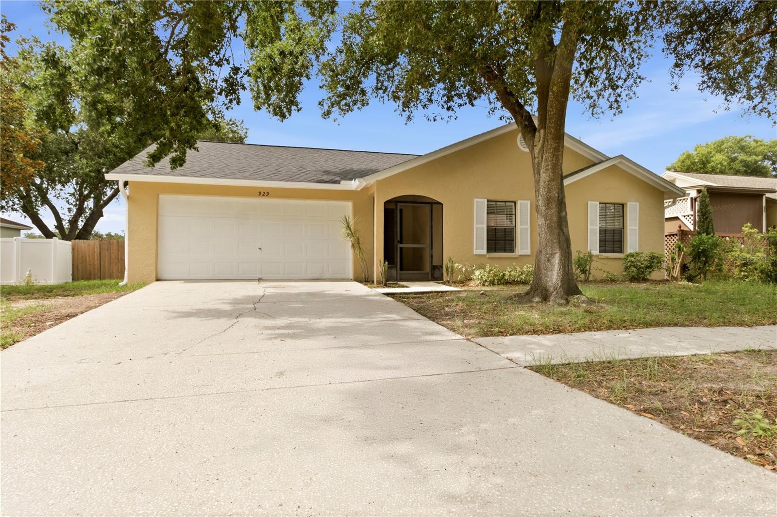 929 SANDYWOOD DR — photo 11