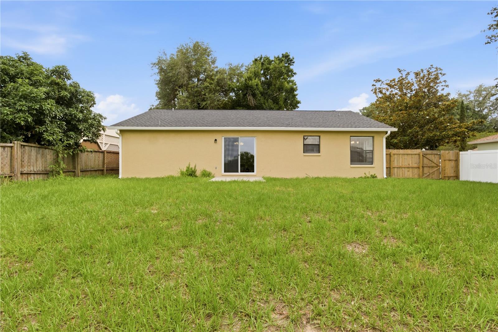 929 SANDYWOOD DR — photo 27