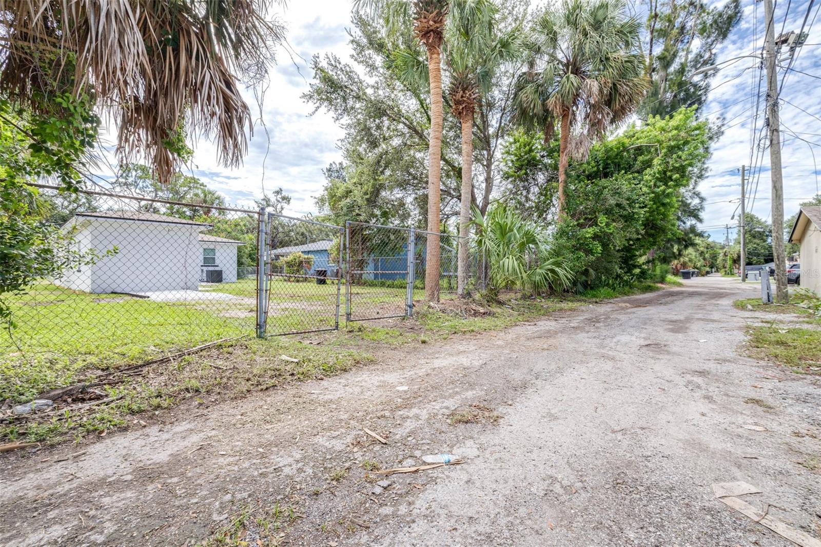2325 HIGHLAND ST S — photo 42