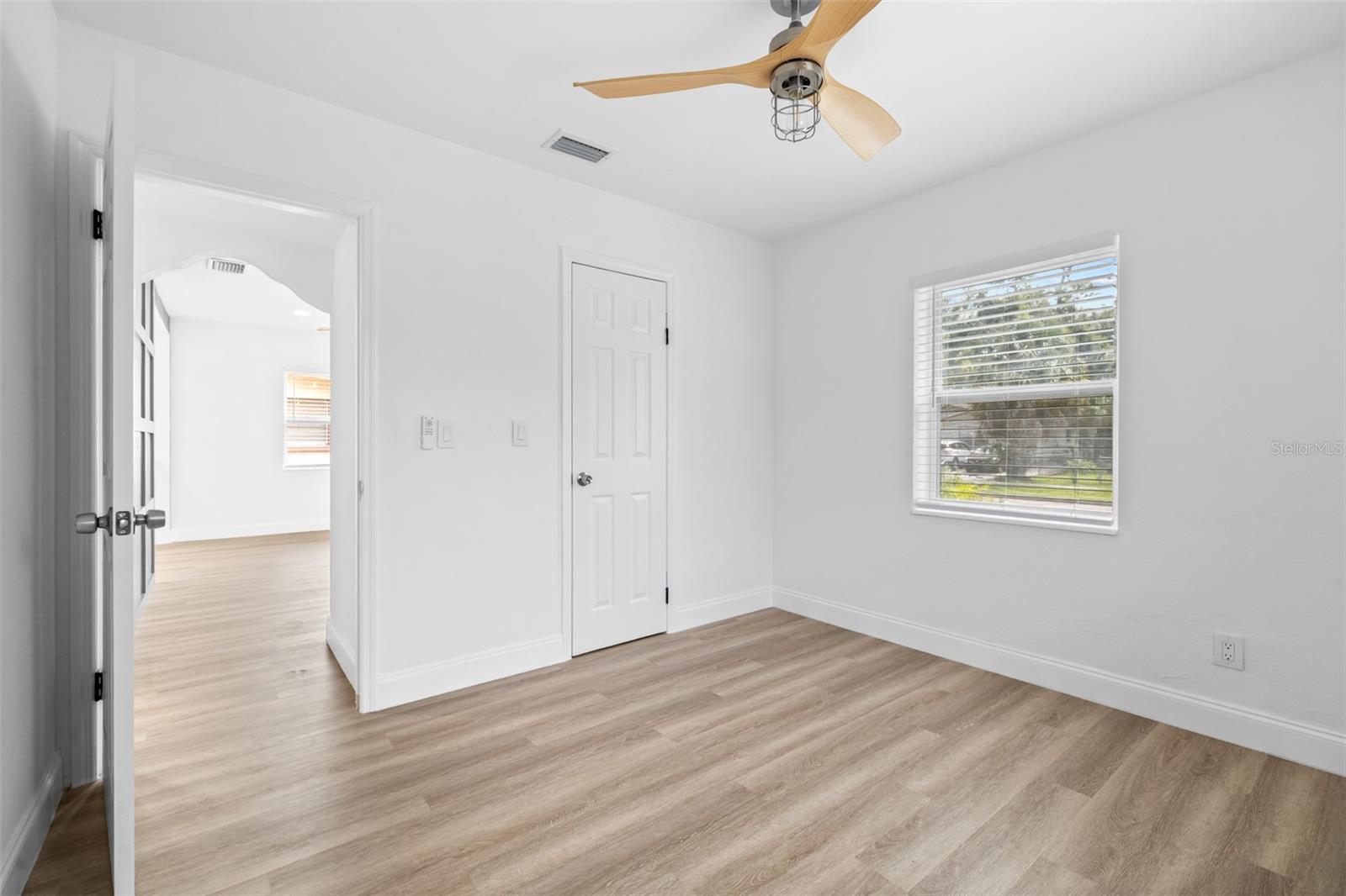 2325 HIGHLAND ST S — photo 31
