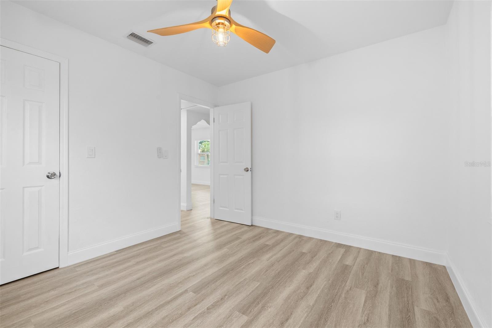 2325 HIGHLAND ST S — photo 27