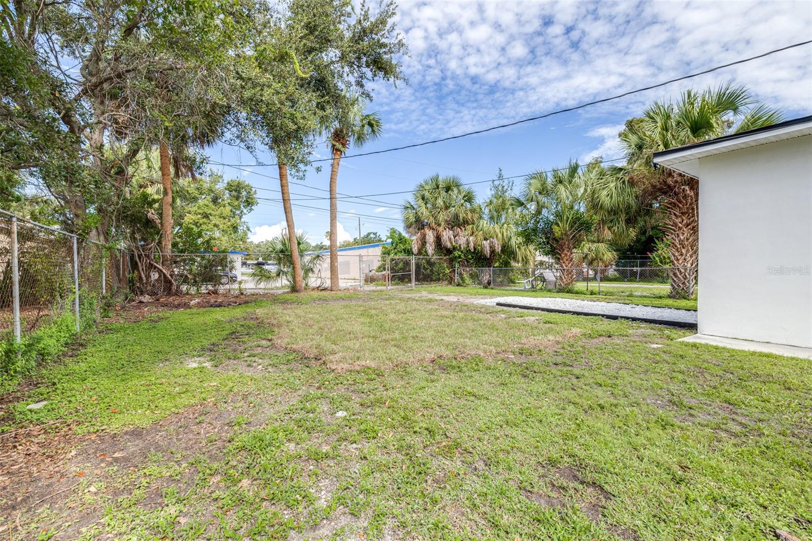 2325 HIGHLAND ST S — photo 37