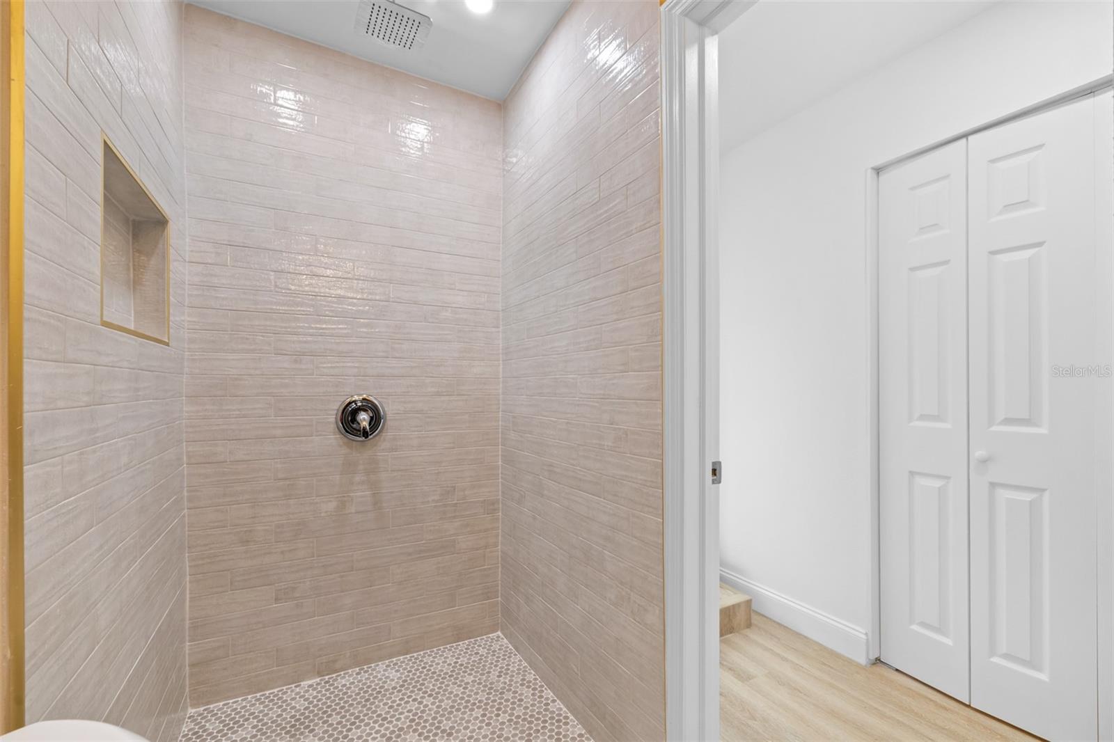 2325 HIGHLAND ST S — photo 24