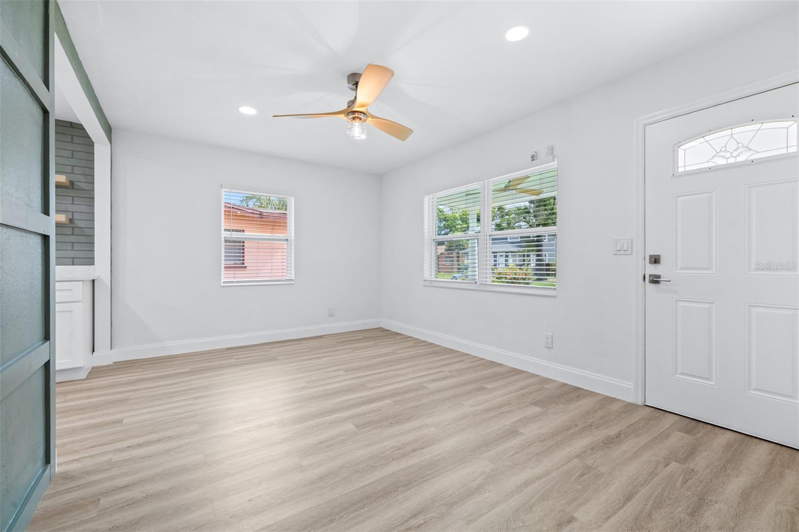 2325 HIGHLAND ST S — photo 8