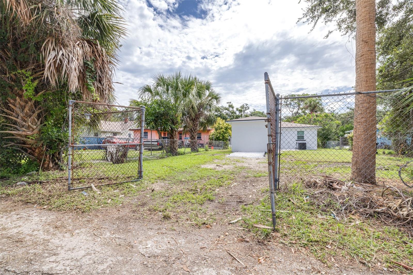 2325 HIGHLAND ST S — photo 39