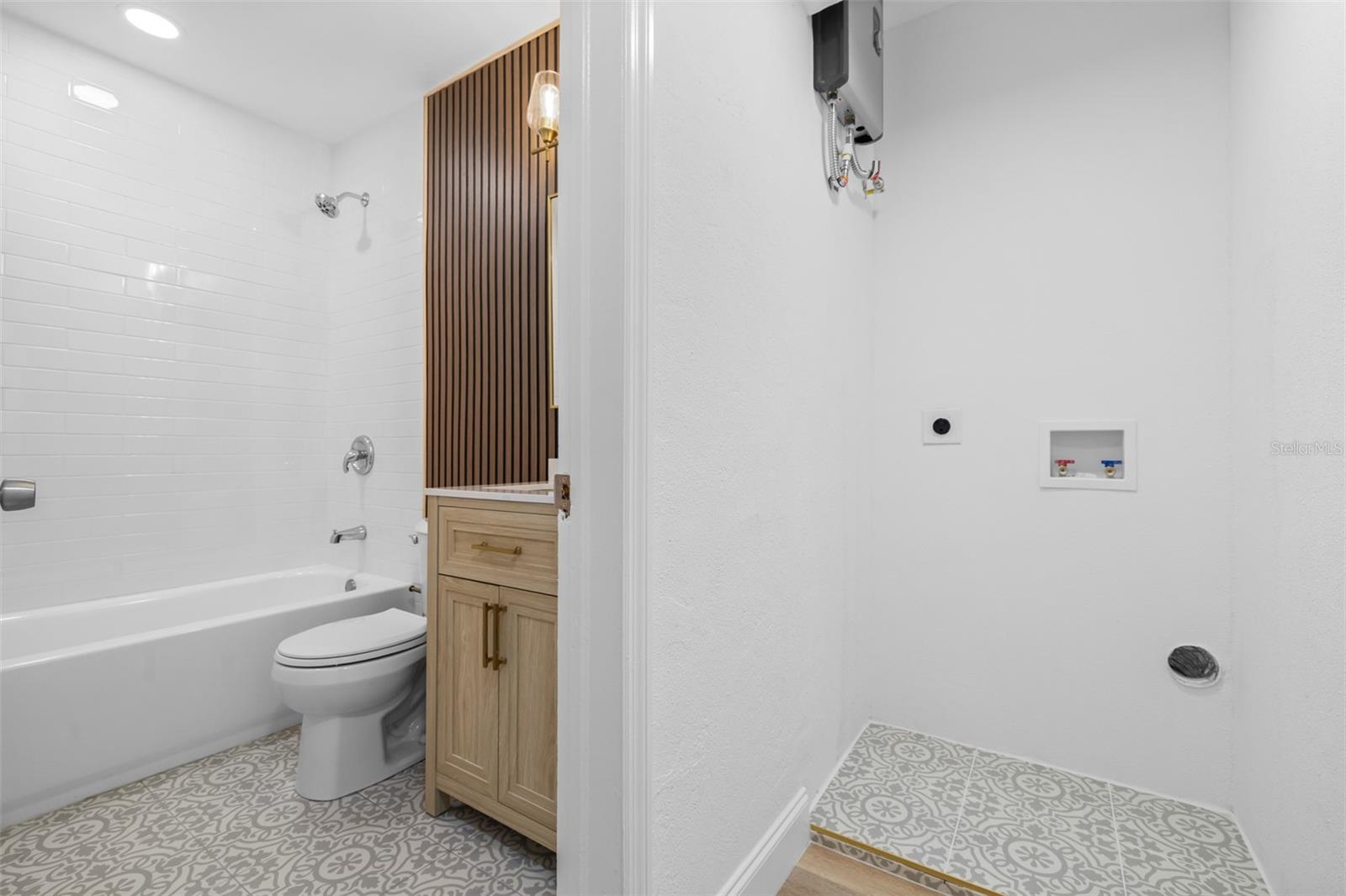 2325 HIGHLAND ST S — photo 28